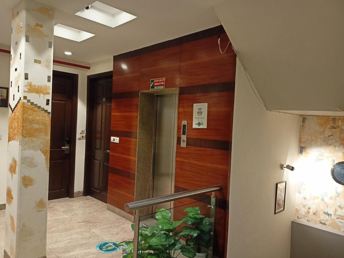 Cosy Grand, Chanakyapuri By The Cosy Hotels Yeni Delhi Dış mekan fotoğraf