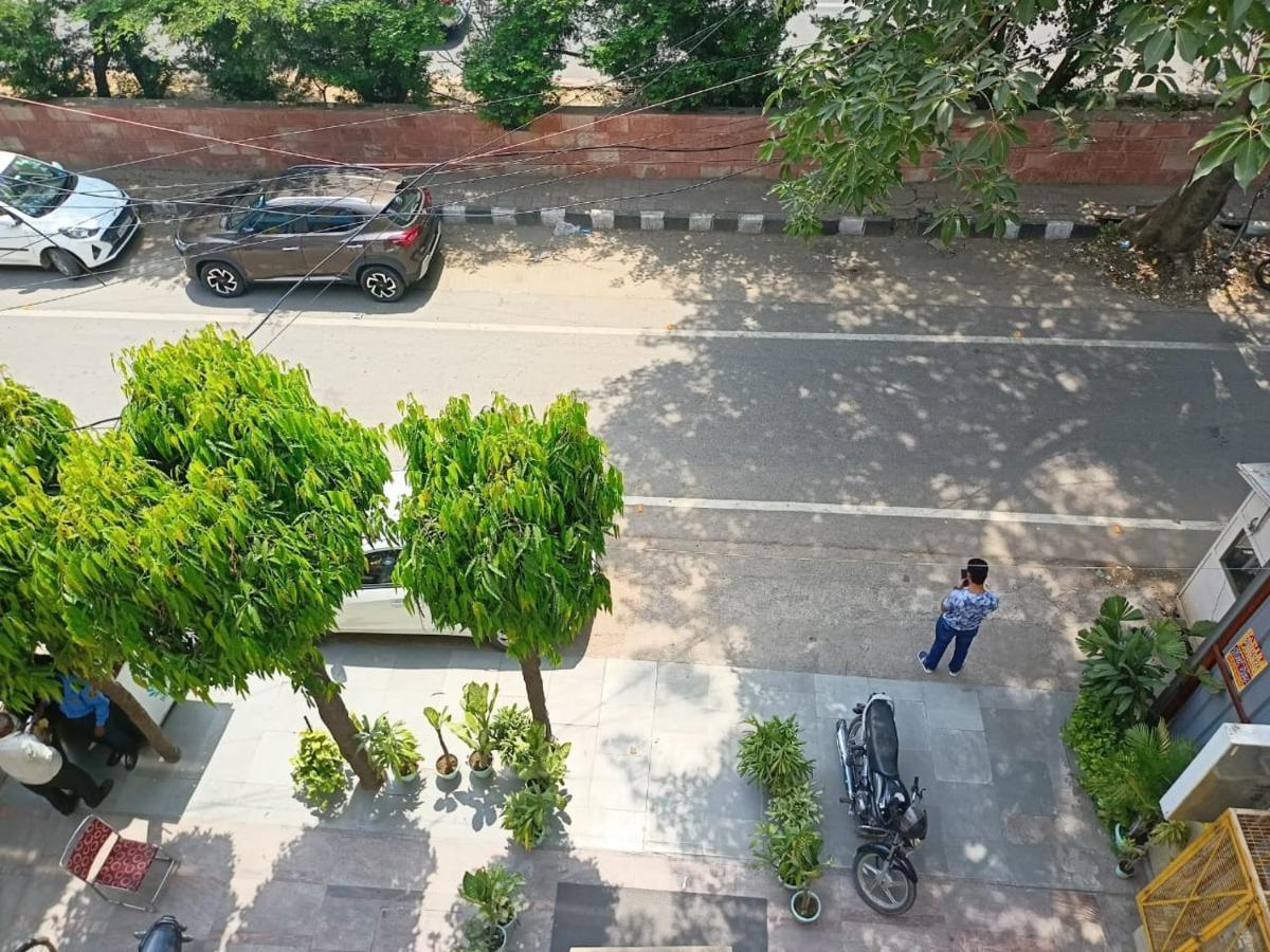Cosy Grand, Chanakyapuri By The Cosy Hotels Yeni Delhi Dış mekan fotoğraf