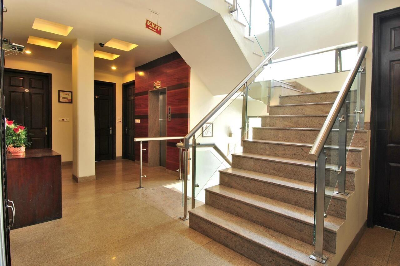 Cosy Grand, Chanakyapuri By The Cosy Hotels Yeni Delhi Dış mekan fotoğraf