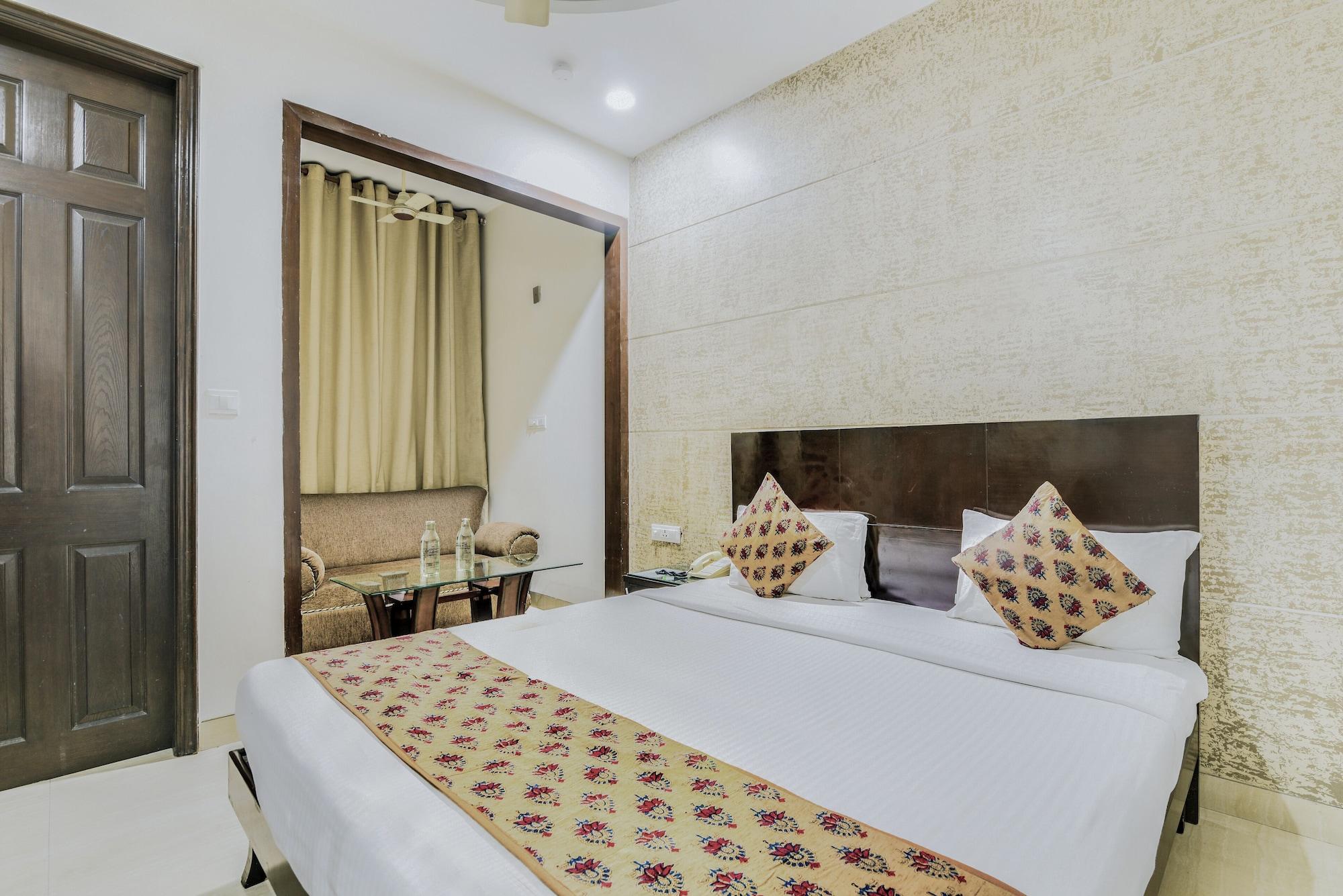 Cosy Grand, Chanakyapuri By The Cosy Hotels Yeni Delhi Dış mekan fotoğraf