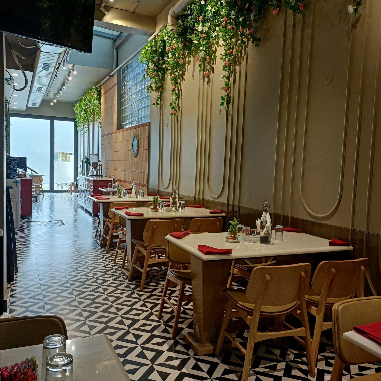 Cosy Grand, Chanakyapuri By The Cosy Hotels Yeni Delhi Dış mekan fotoğraf