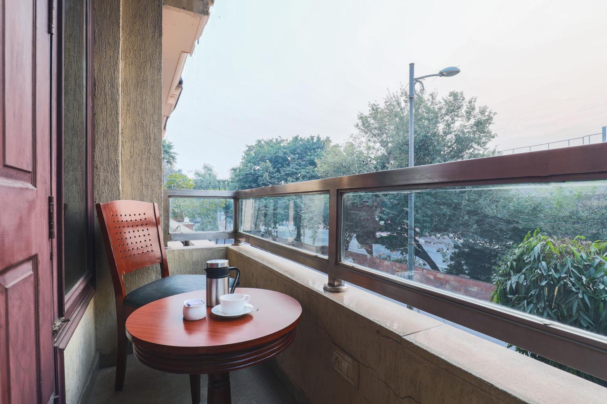 Cosy Grand, Chanakyapuri By The Cosy Hotels Yeni Delhi Dış mekan fotoğraf
