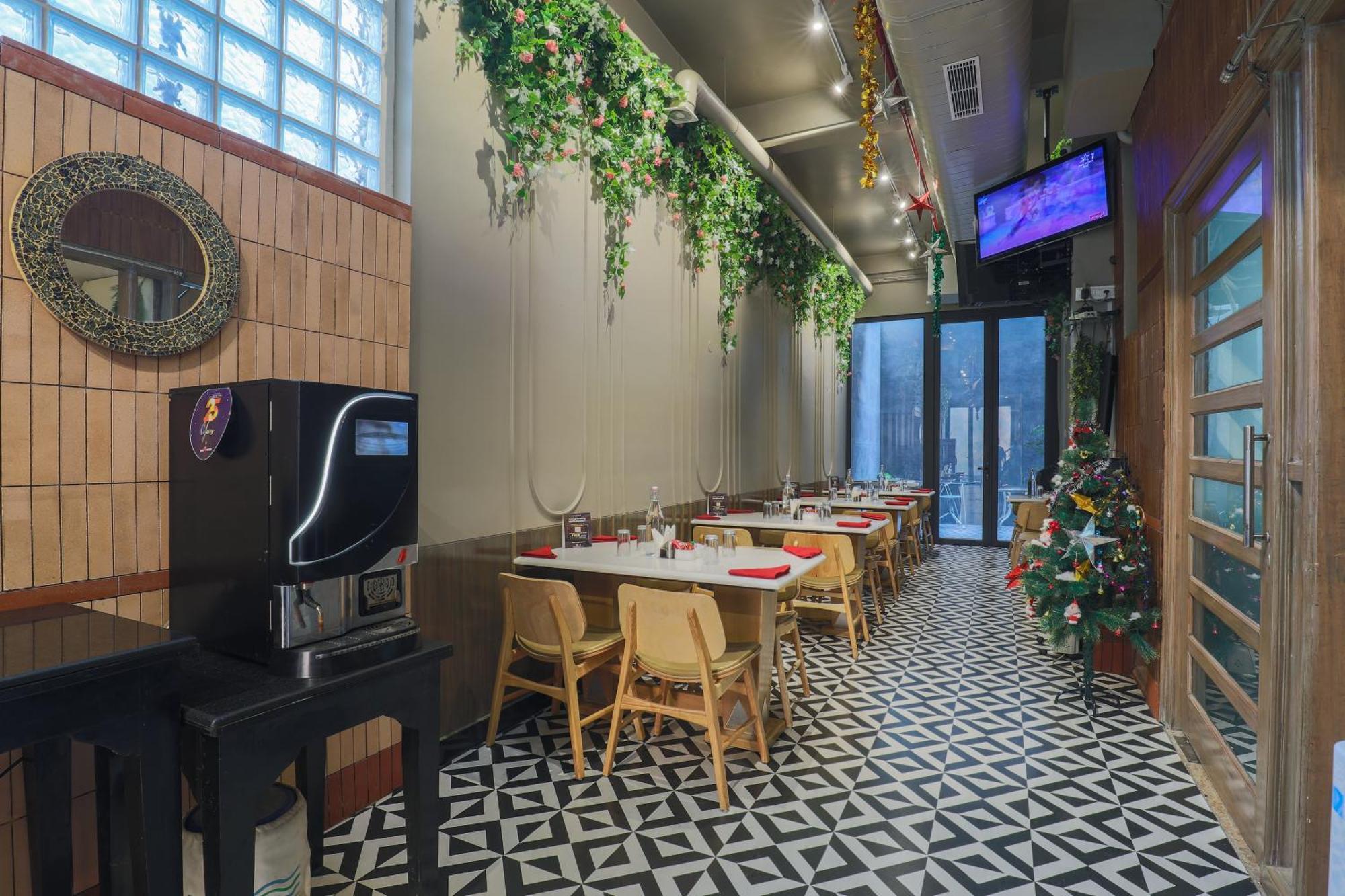 Cosy Grand, Chanakyapuri By The Cosy Hotels Yeni Delhi Dış mekan fotoğraf