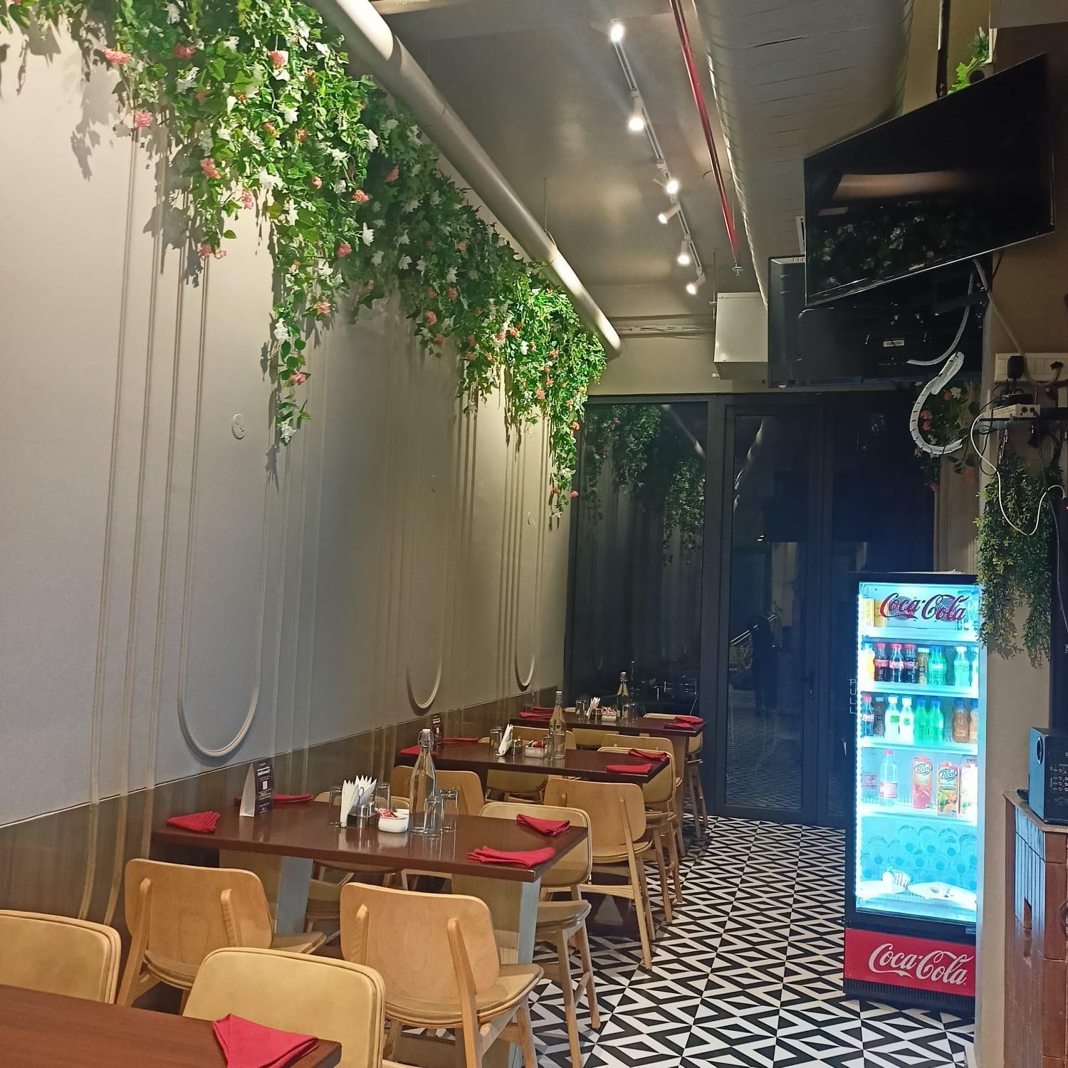 Cosy Grand, Chanakyapuri By The Cosy Hotels Yeni Delhi Dış mekan fotoğraf