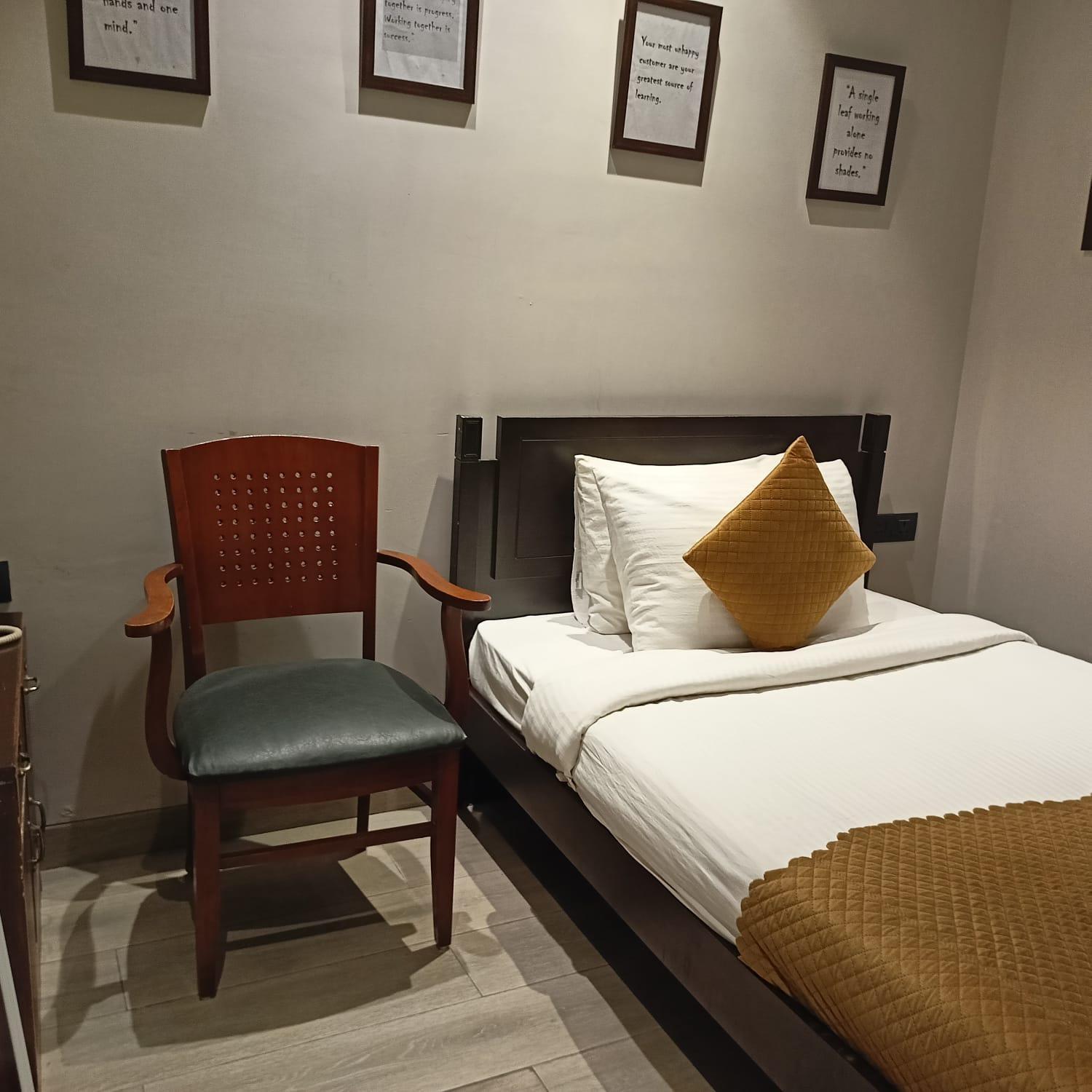 Cosy Grand, Chanakyapuri By The Cosy Hotels Yeni Delhi Dış mekan fotoğraf