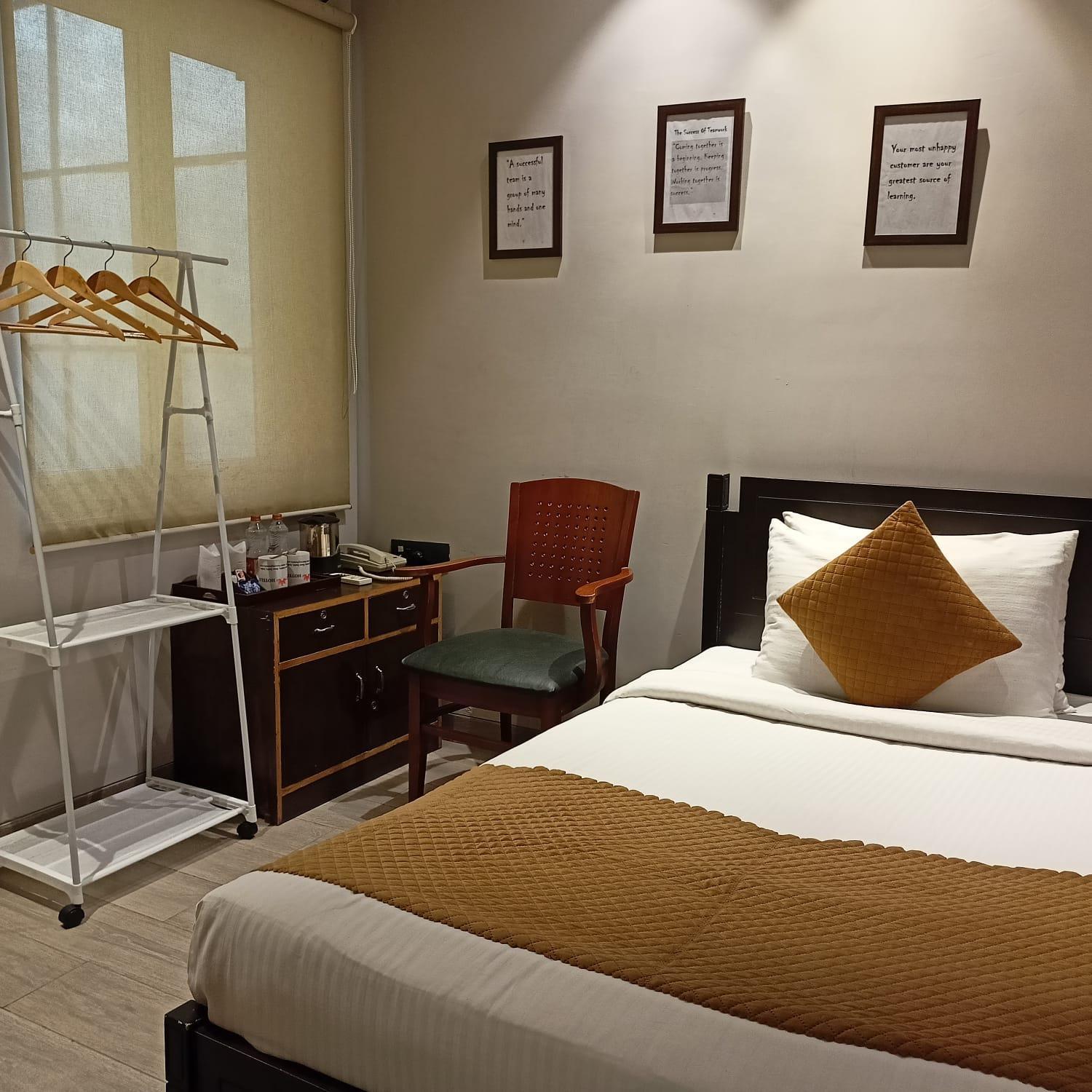 Cosy Grand, Chanakyapuri By The Cosy Hotels Yeni Delhi Dış mekan fotoğraf